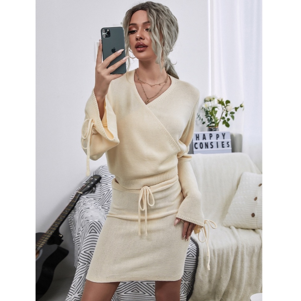 Casual Knit Outfit: Long Sleeve Top and Mini Skirt - Picture 3 of 8